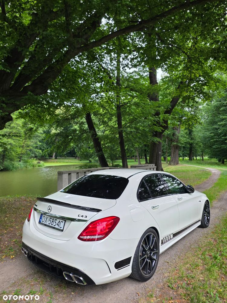 Mercedes-Benz Klasa C AMG 43 4Matic 9G-TRONIC - 14