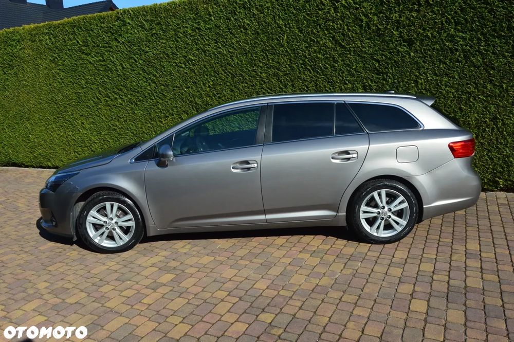 Toyota Avensis 2.0 D-4D Edition - 4
