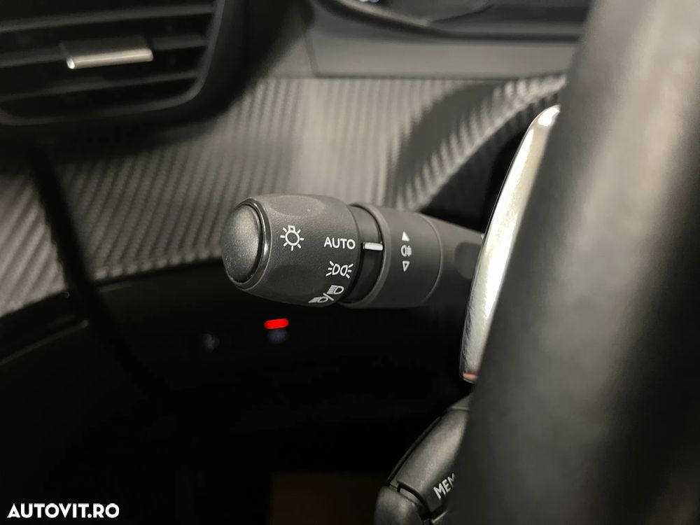 PEUGEOT 2008 2022 — imagine 24