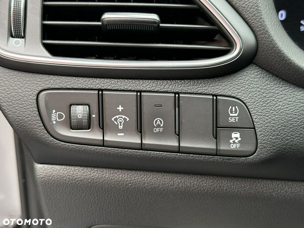 Hyundai i30 1.5 DPI Modern - 19