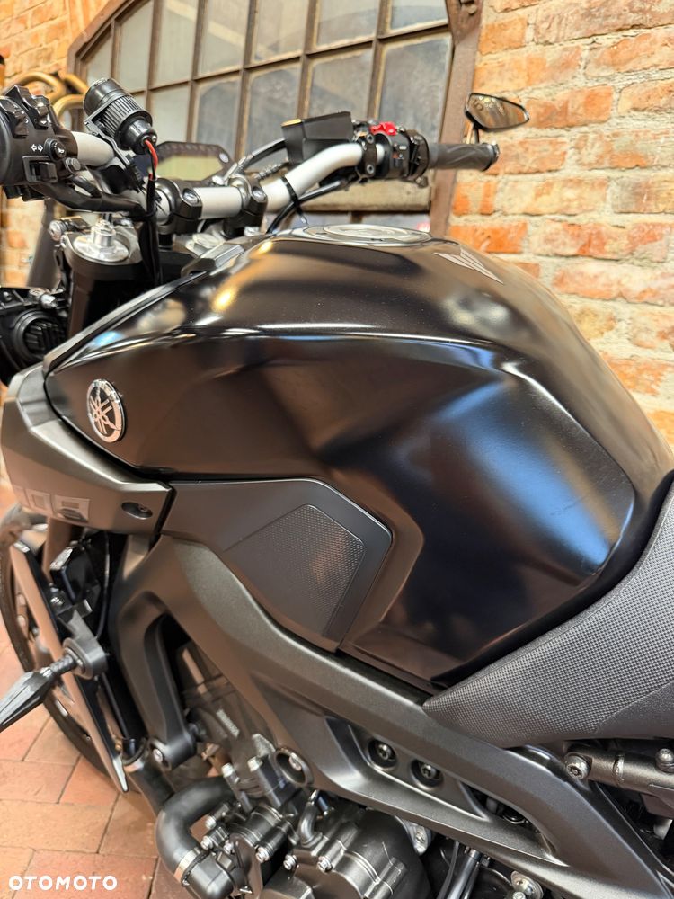 Yamaha MT - 19