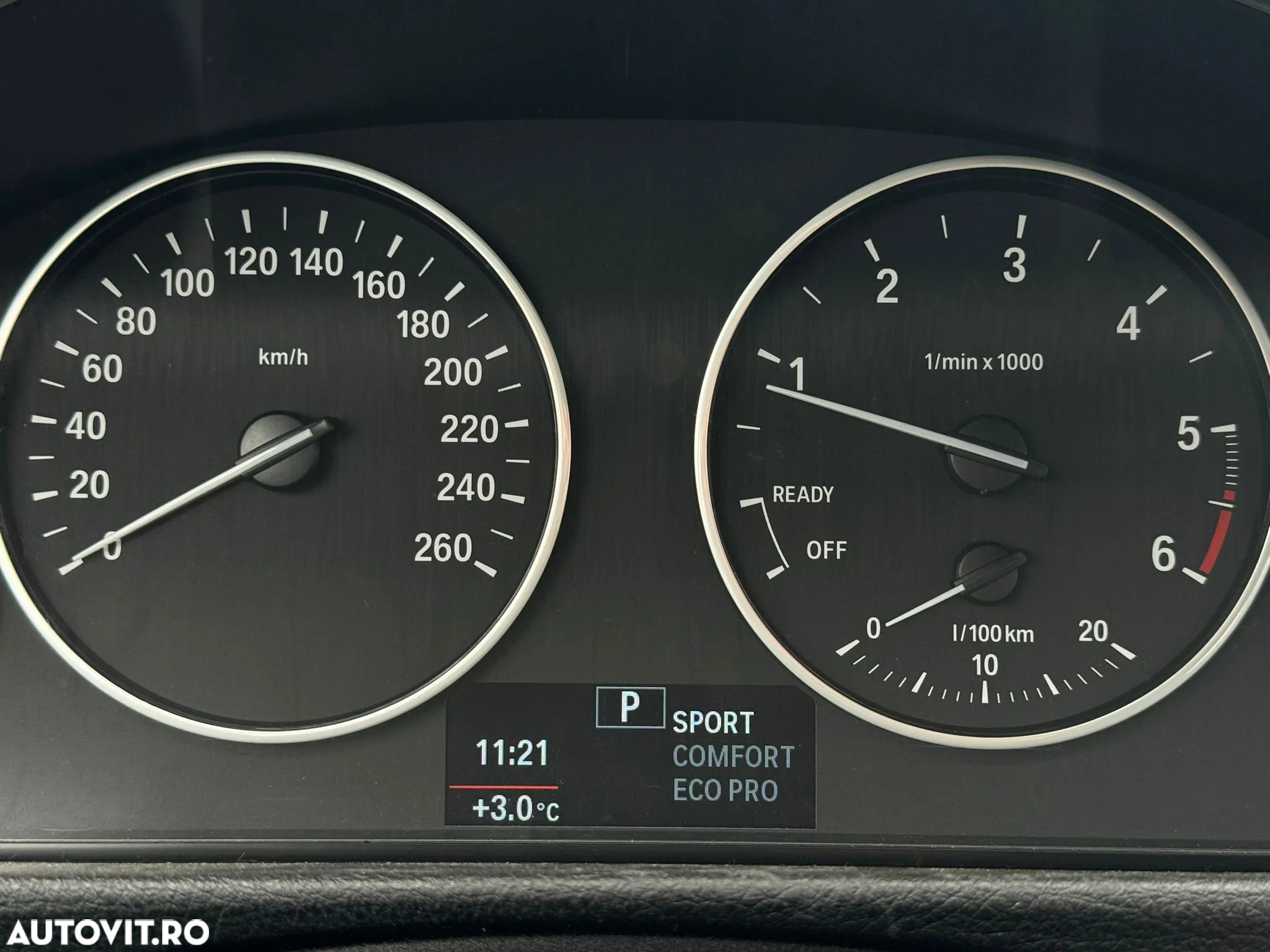 BMW Seria 3 320d DPF Touring Aut. - 28
