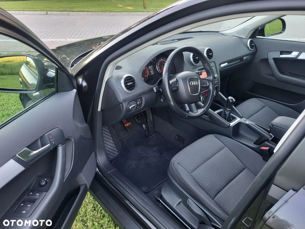 Audi A3 Sportback 1.4 TFSI Ambiente - 13