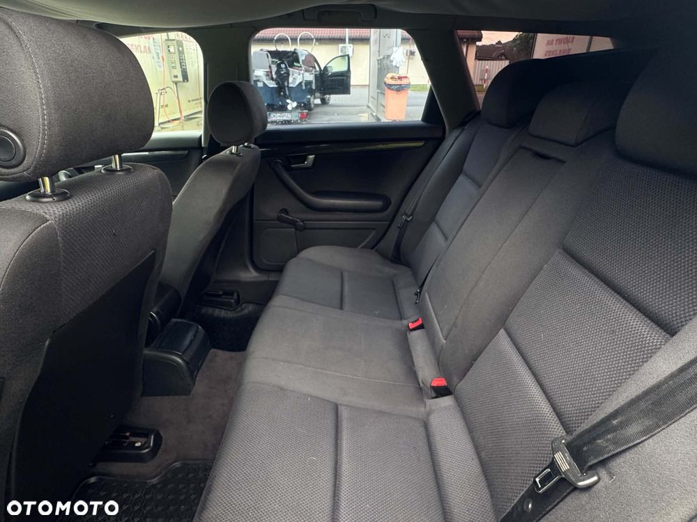 Audi A4 Avant 1.8T Quattro - 8