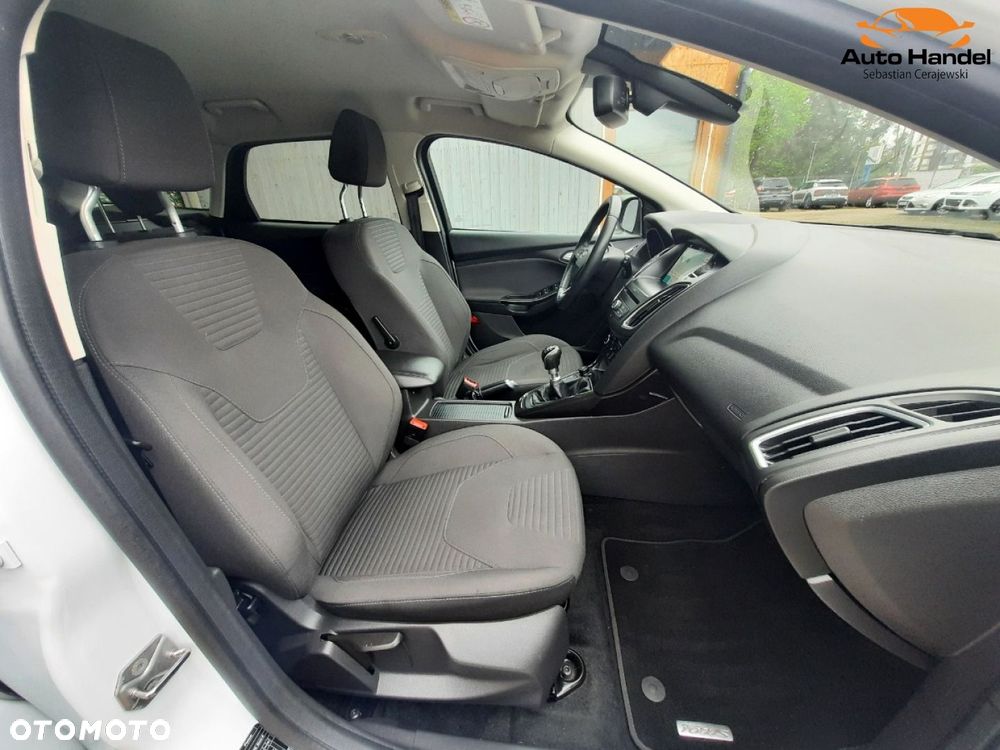 Ford Focus 2.0 TDCi Titanium ASS - 38