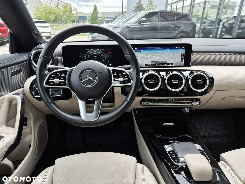 Mercedes-Benz CLA 200 7G-DCT Edition Progressive Line - 29