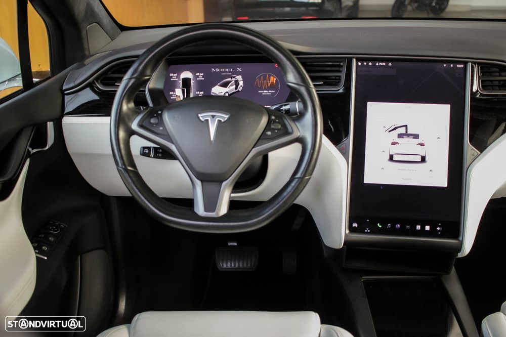 Tesla Model X Long Range - 11