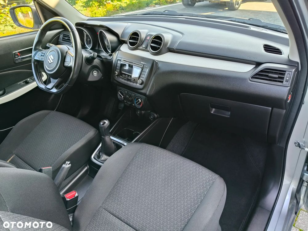 Suzuki Swift 1.2 Premium - 9