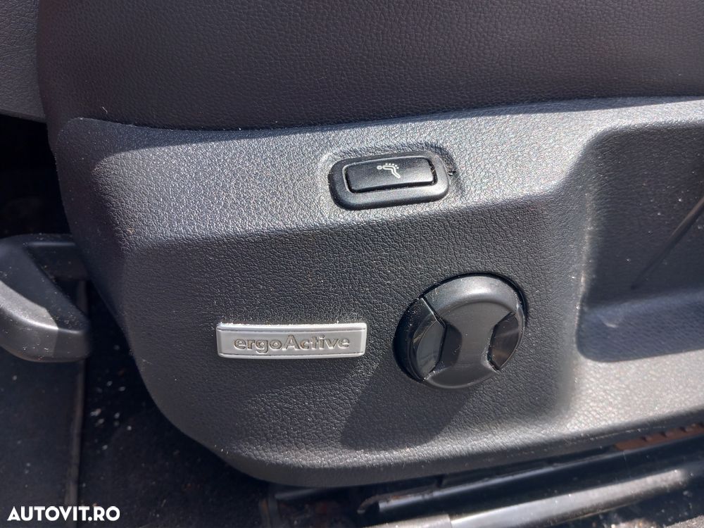 Volkswagen Golf 1.6 TDI 4Motion - 9