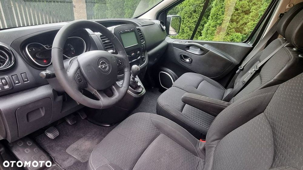 Opel Vivaro - 12