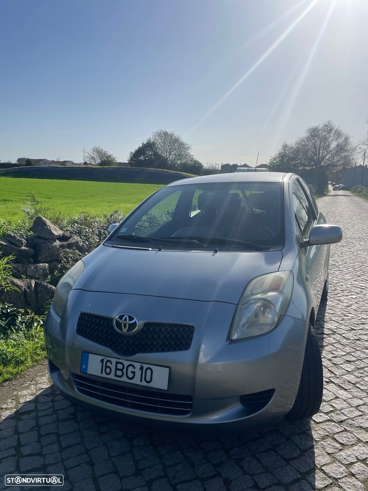 Toyota Yaris 1.0 VVT-i Sol High Pack MMT - 2