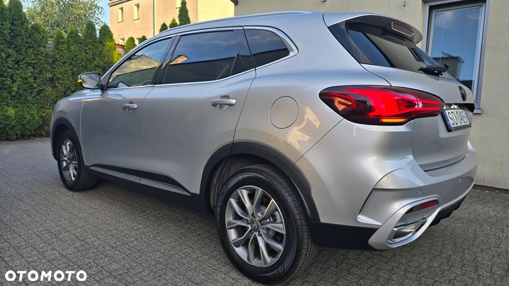 MG HS 1.5 T-GDI Exclusive DCT - 9