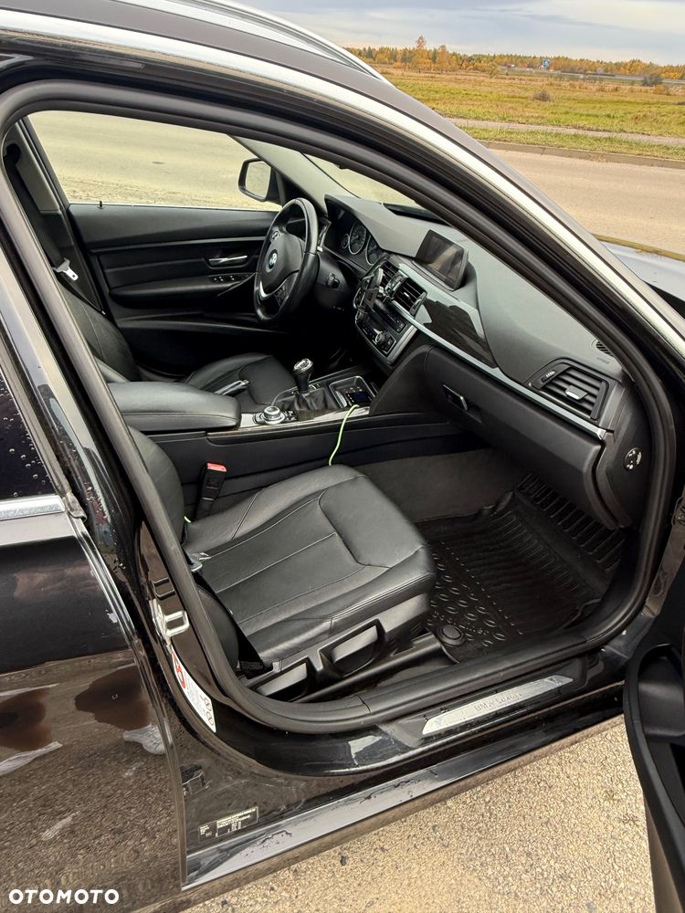 BMW Seria 3 318d Luxury Line - 9