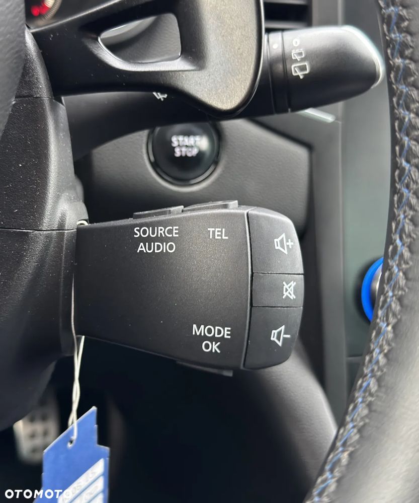 Renault Megane ENERGY TCe 205 EDC GT - 22