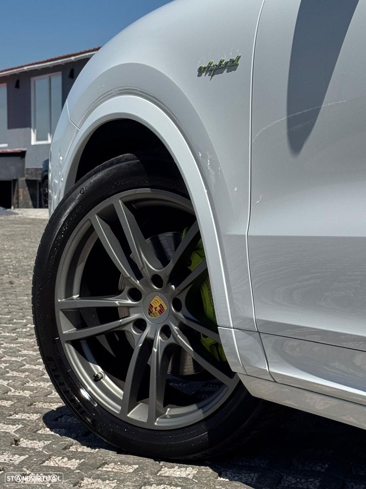 Porsche Cayenne E-Hybrid - 11