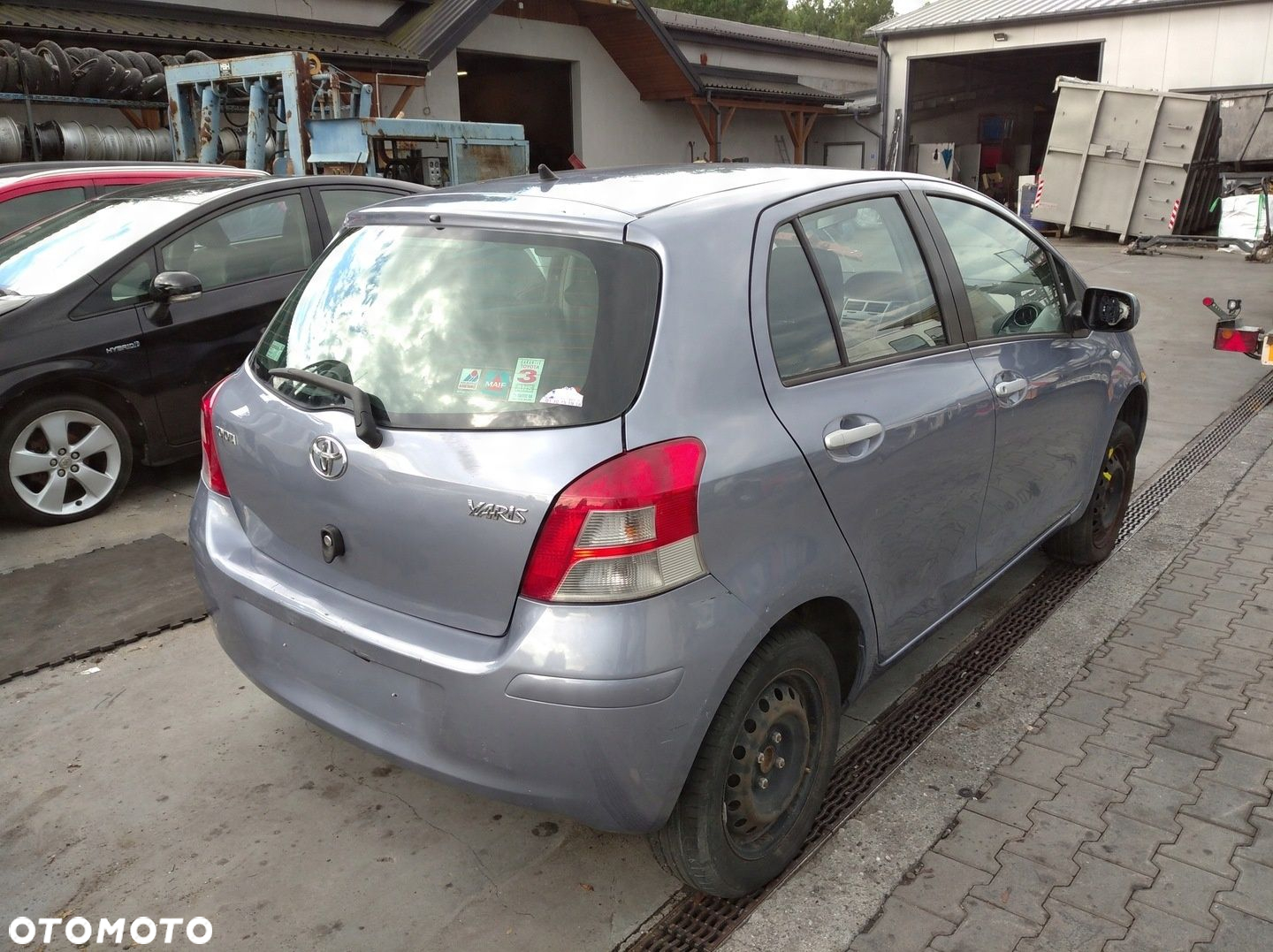 TOYOTA YARIS 2 II DRZWI TYŁ PRAWE 8T4 5D - 13