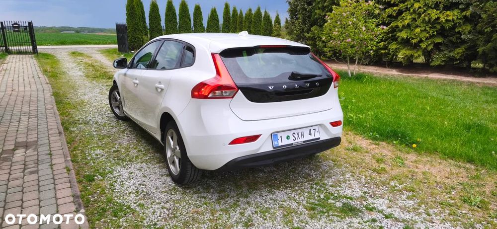 Volvo V40 - 18