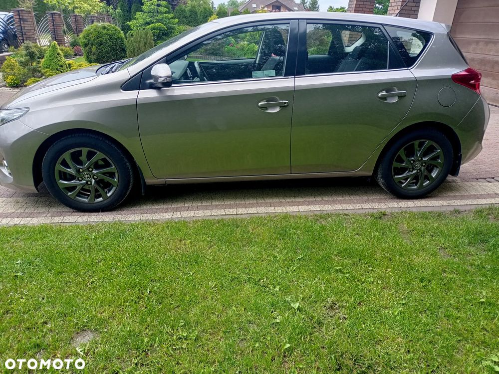 Toyota Auris 1.33 VVT-i Comfort - 2