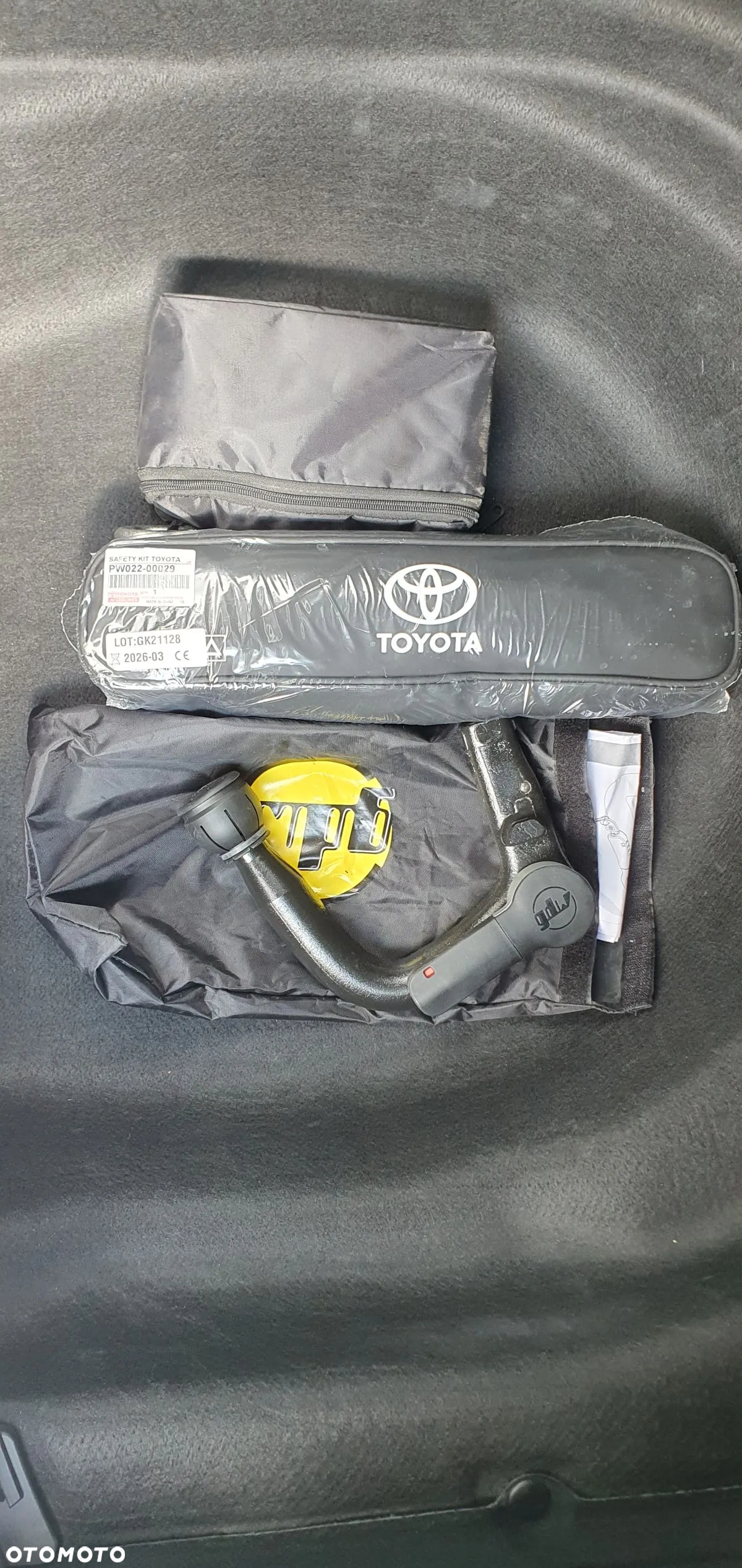 Toyota Corolla 2.0 Hybrid Touring Sports GR Sport Black Edition - 38