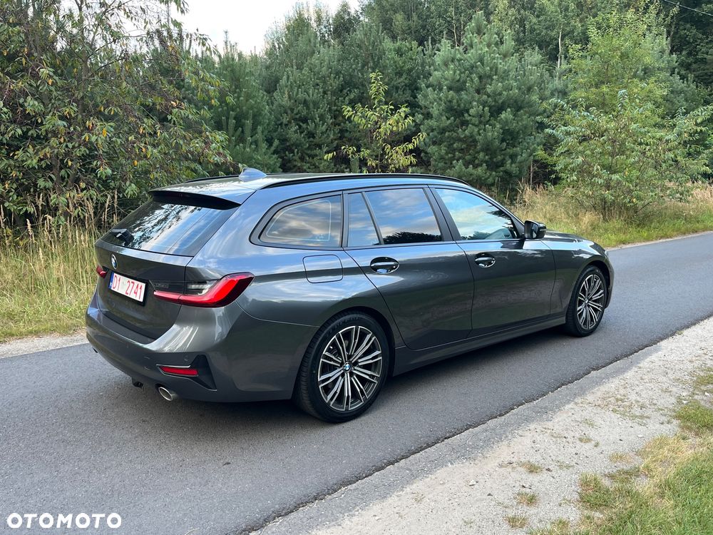 BMW Seria 3 318d Luxury Line - 14