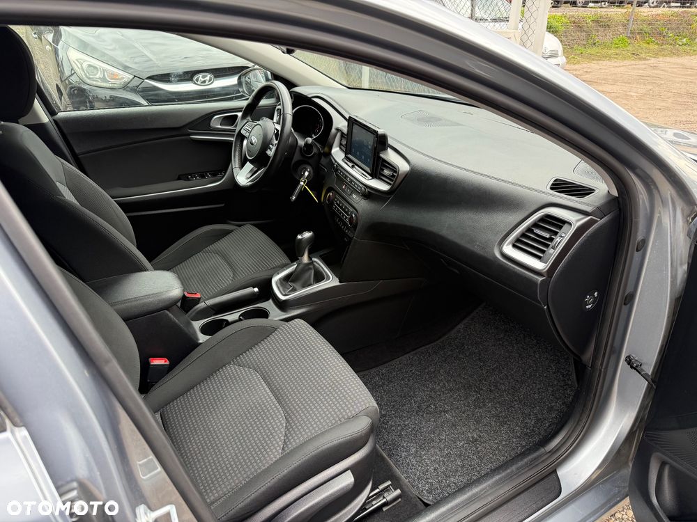 Kia Ceed 1.4 T-GDI L Business Line Plus - 24