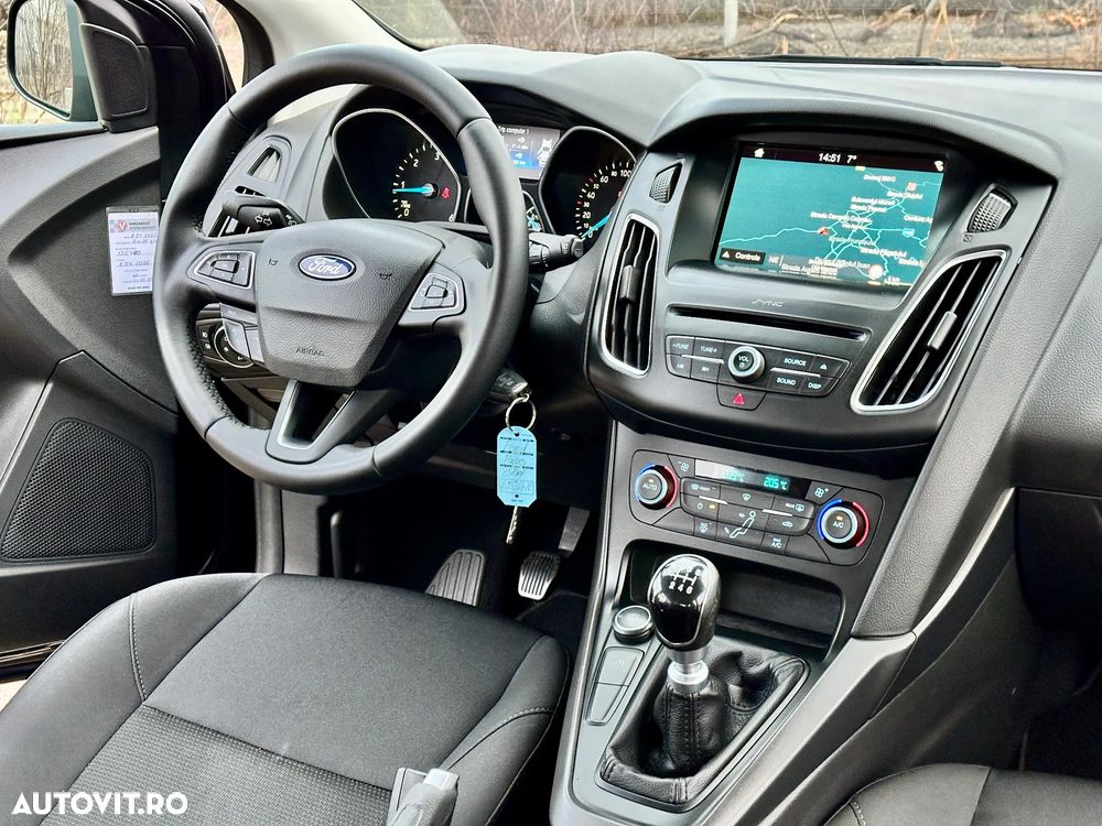 Ford Focus 1.5 EcoBlue Start-Stopp-System TITANIUM - 15