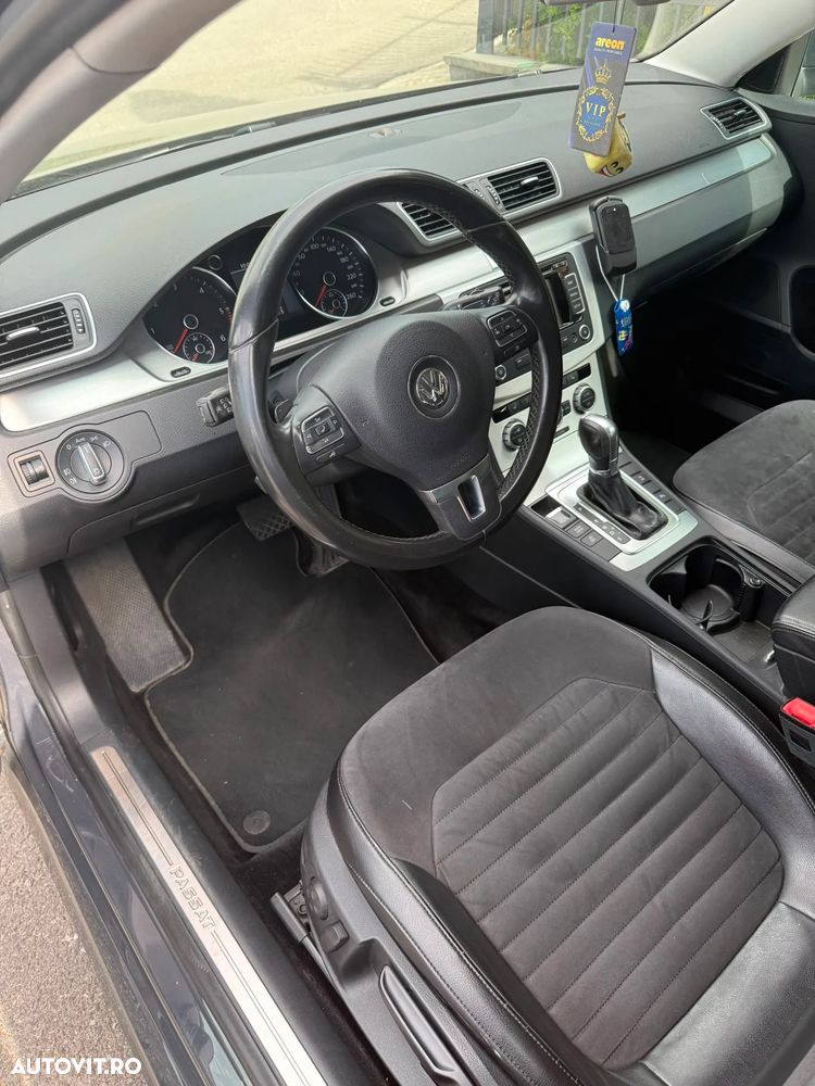 Volkswagen Passat 2.0 TDI DSG BlueMotion Technology Comfortline - 8