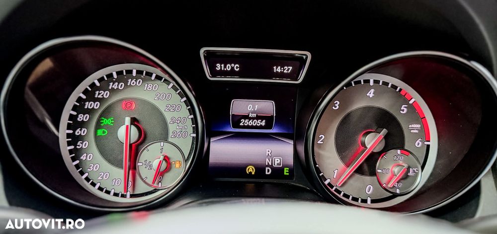 Mercedes-Benz GLA 220 CDI 4MATIC 7G-DCT AMG Line - 20