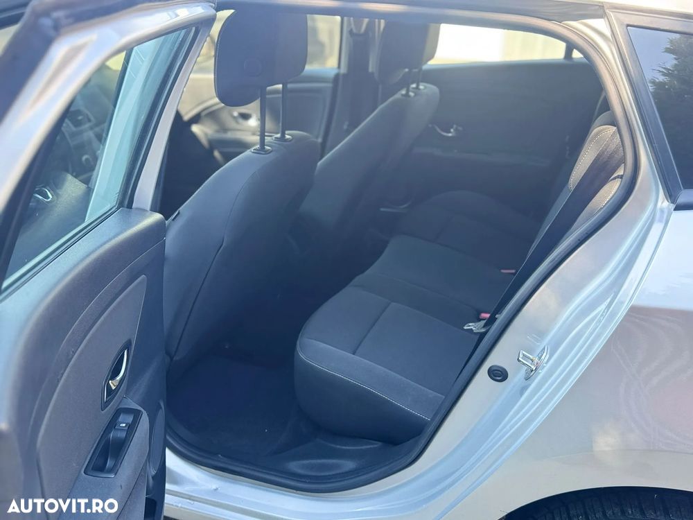 Renault Megane 1.5 dCi Dynamique - 10