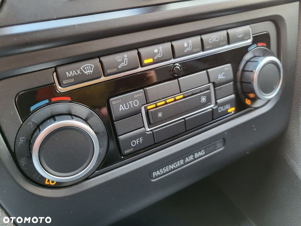 Volkswagen Golf - 10