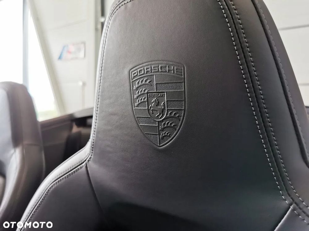 Porsche 911 Carrera 4S Cabrio - 15