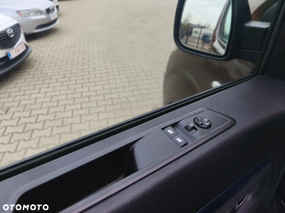 Peugeot Traveller 2.0 BlueHDi Compact Allure - 12
