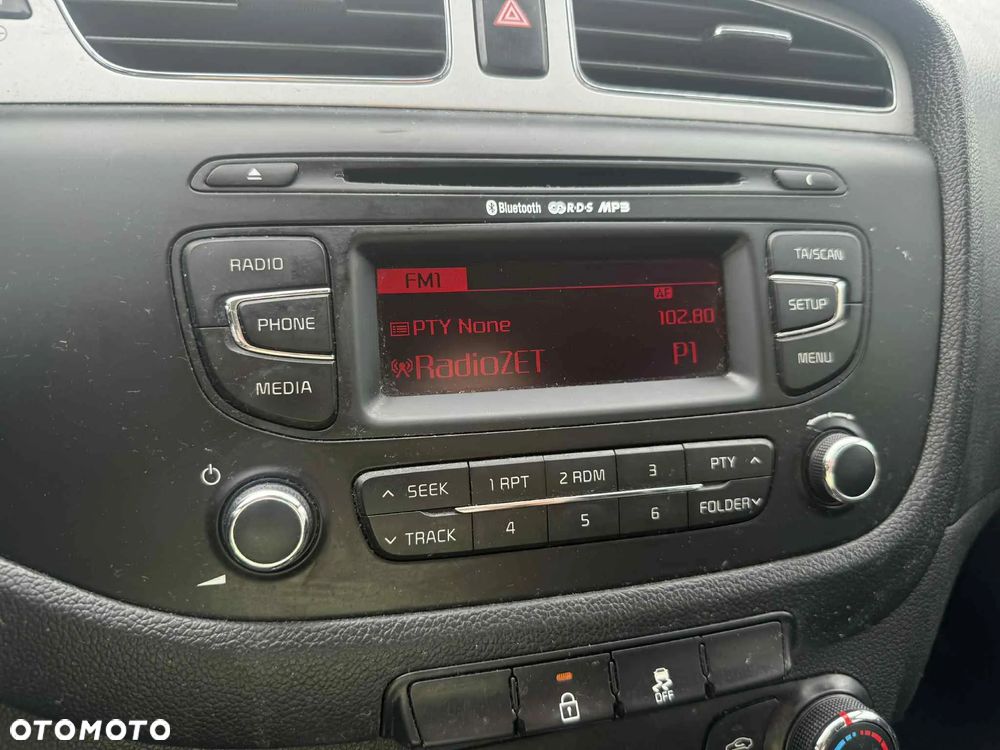 Kia Ceed - 6