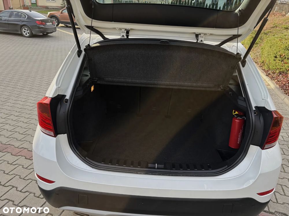 BMW X1 sDrive18d - 11