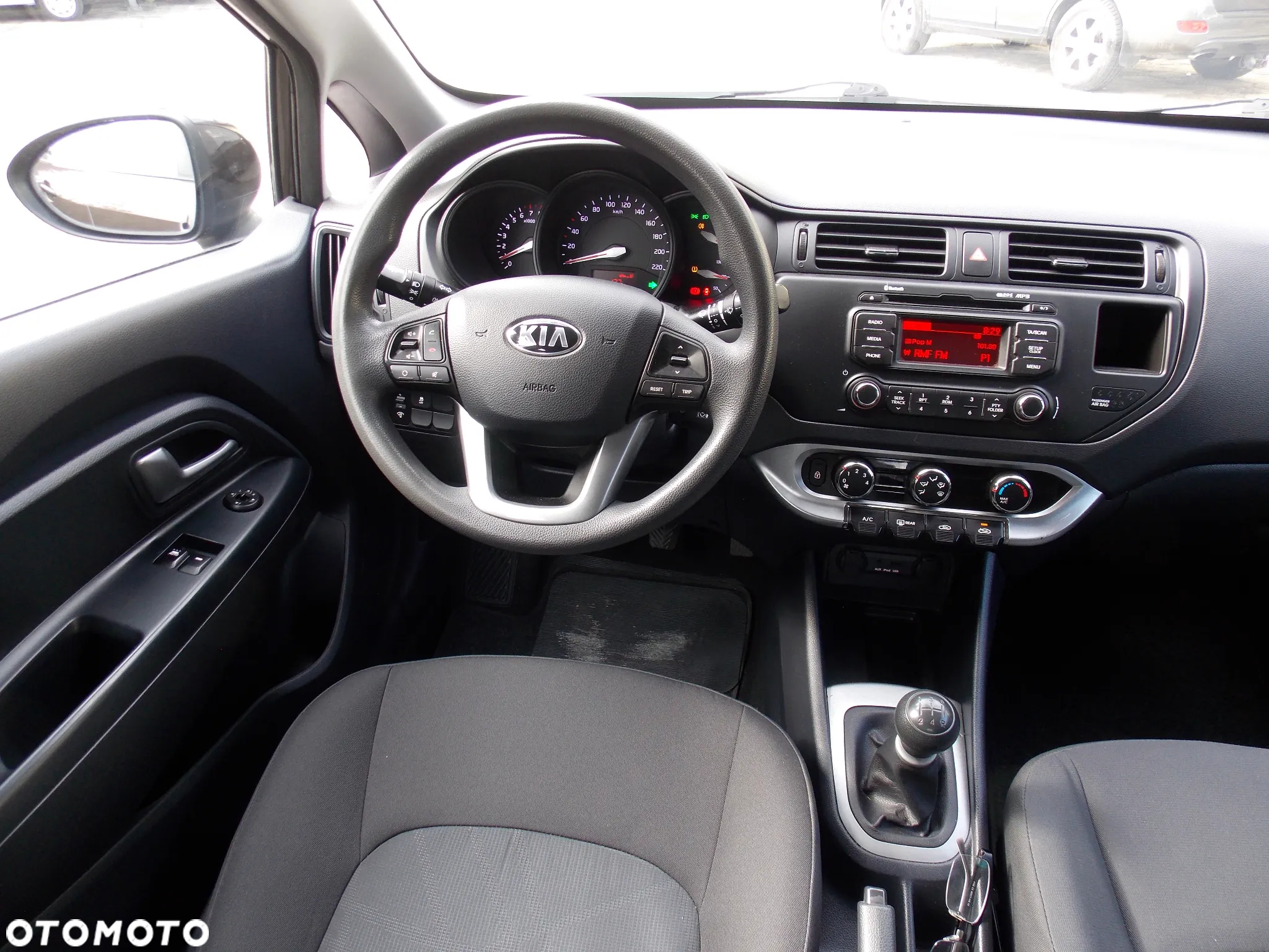 Kia Rio 1.2 Business Line - 4
