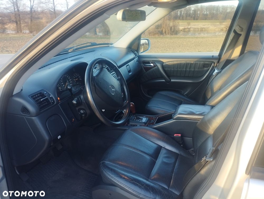 Mercedes-Benz ML 500 - 6