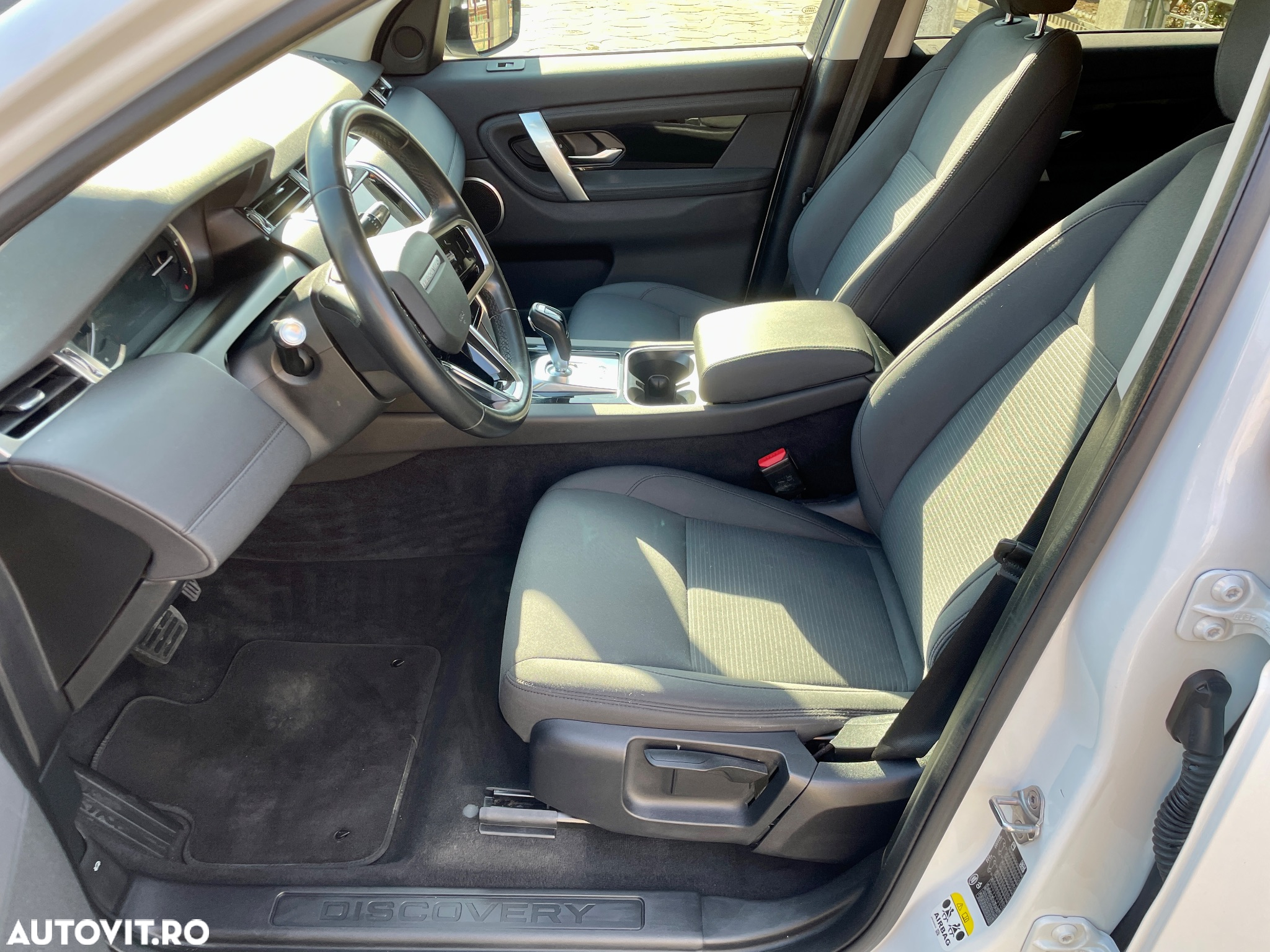 Land Rover Discovery Sport 2.0 D165 MHEV - 8
