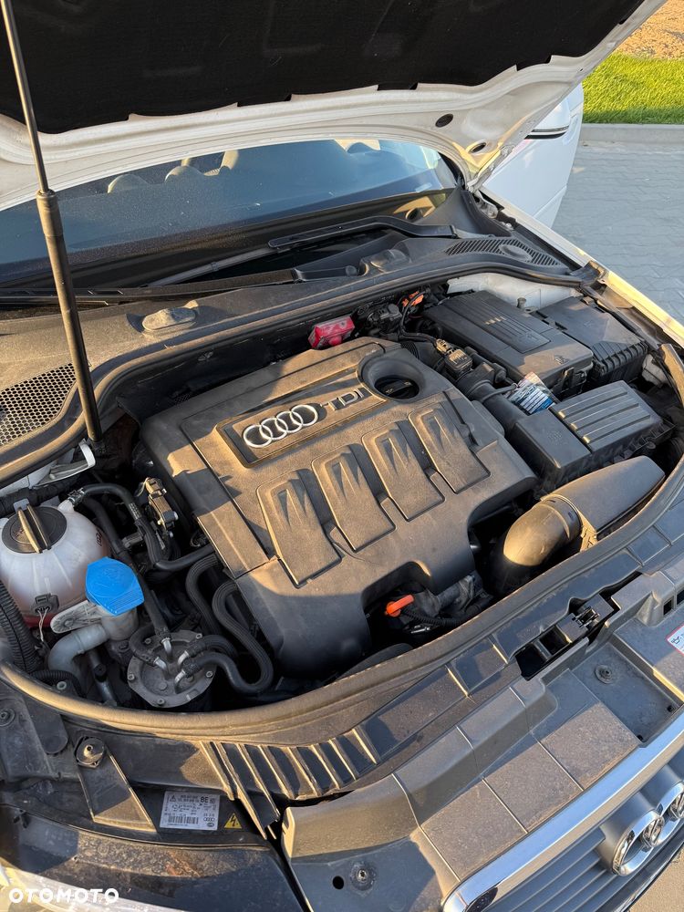 Audi A3 Sportback 1.6 TDI DPF S tronic Ambition - 18