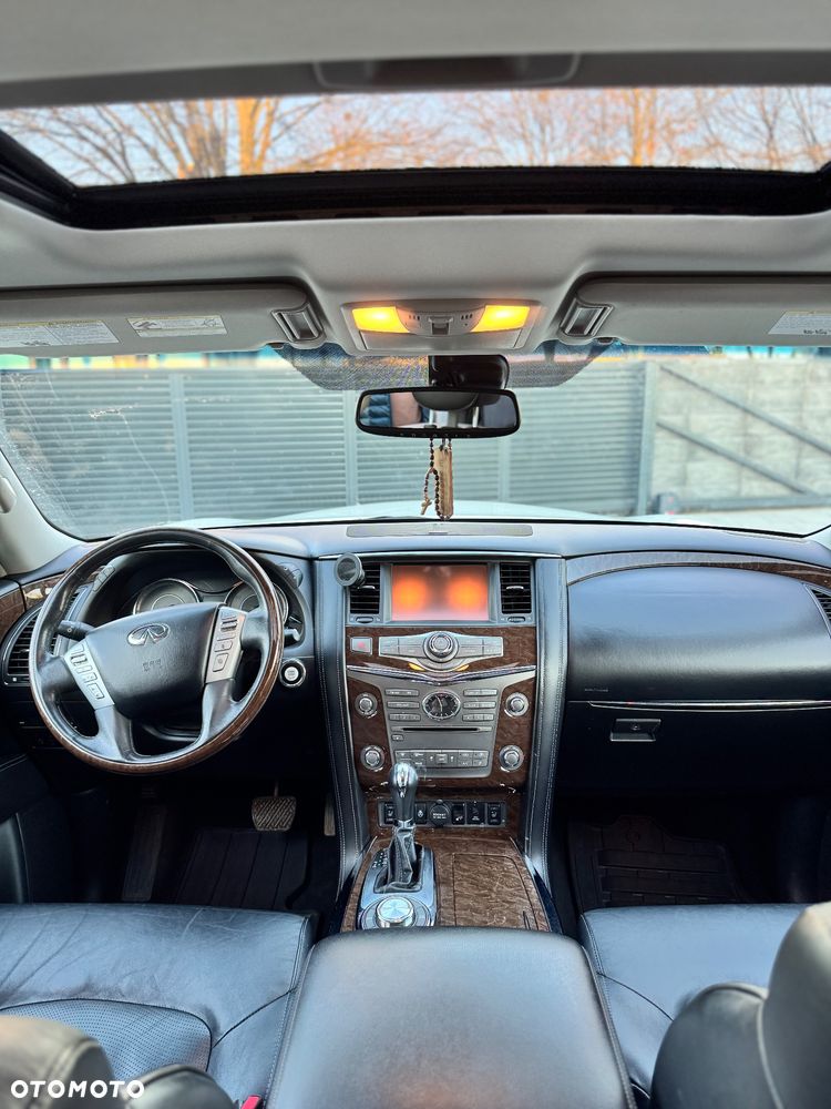 Infiniti QX80 - 7