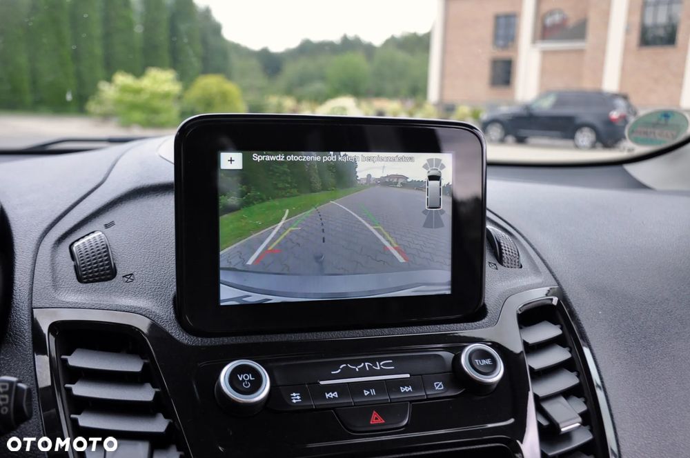 Ford Tourneo Connect 1.5 TDCi Start-Stop Titanium - 37