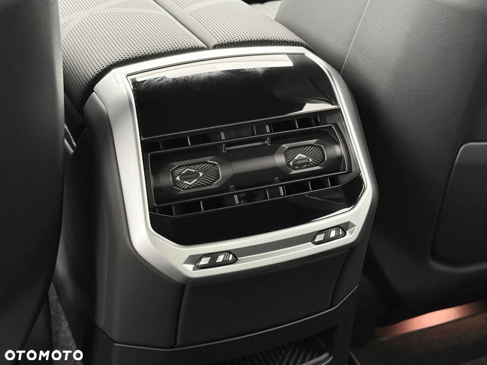 BMW Seria 7 - 23
