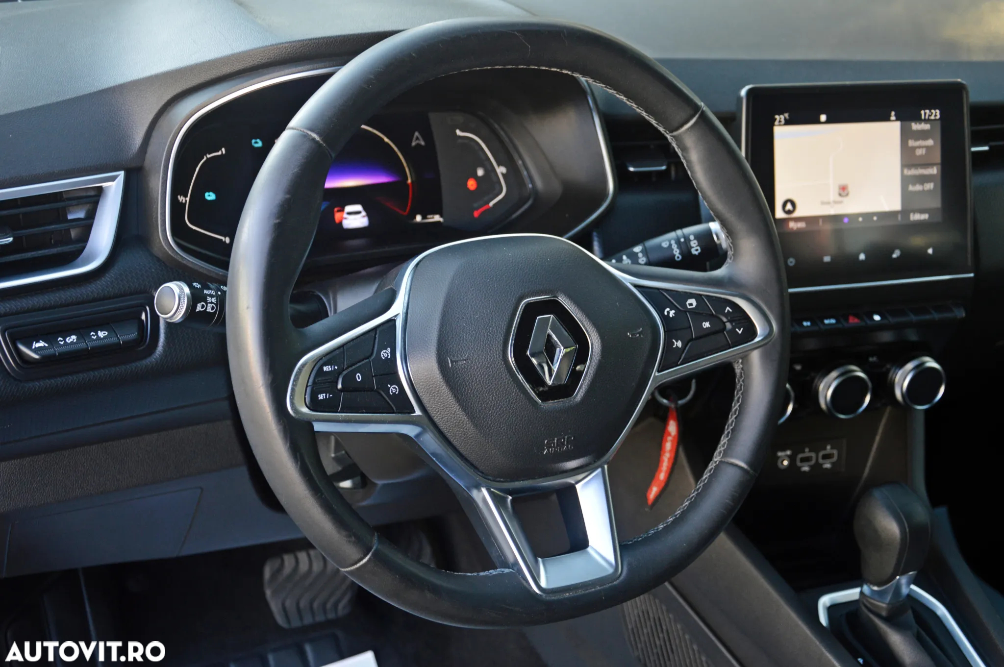Renault Clio E-TECH Hybrid 140 BUSINESS EDITION - 24