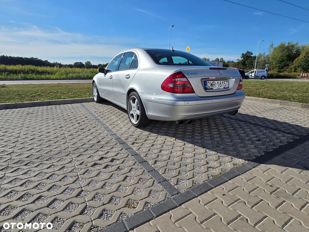 Mercedes-Benz Klasa E 500 4-Matic T Avantgarde - 6