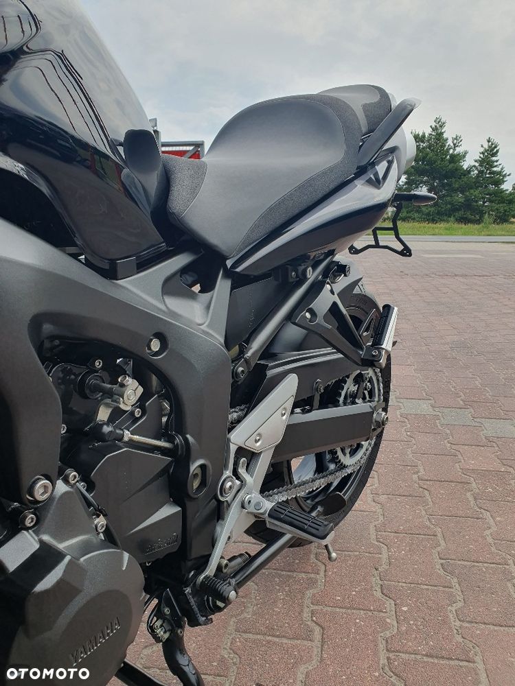 Yamaha FZ6 - 8