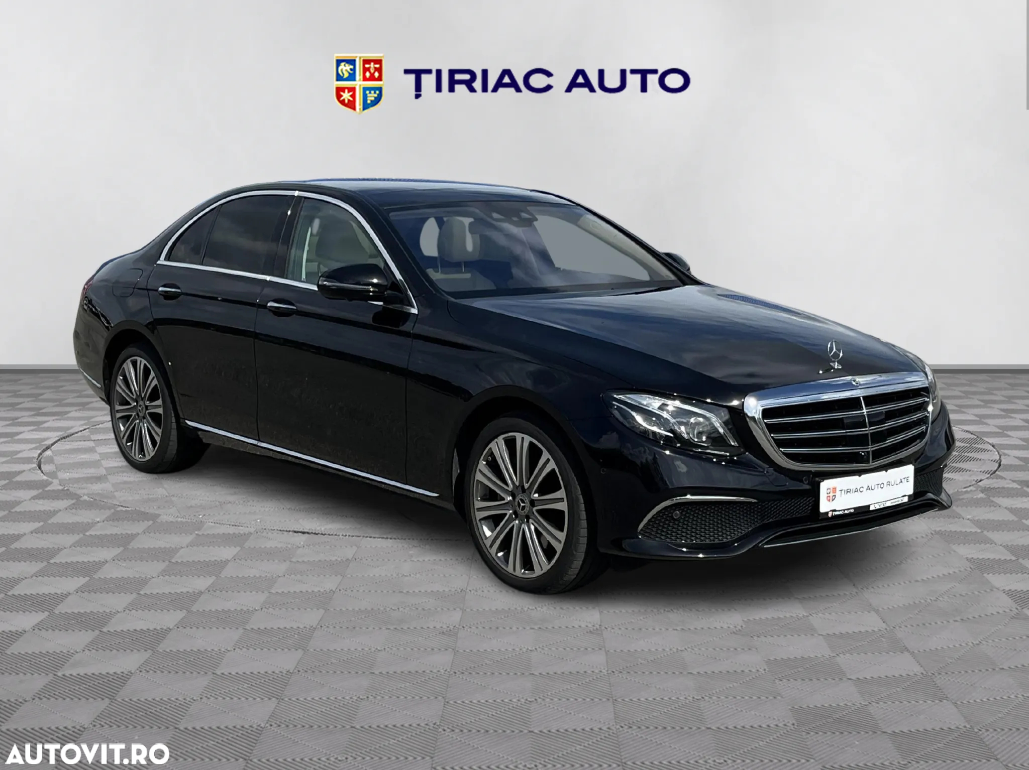 Mercedes-Benz E 300 9G-TRONIC Exclusive - 7