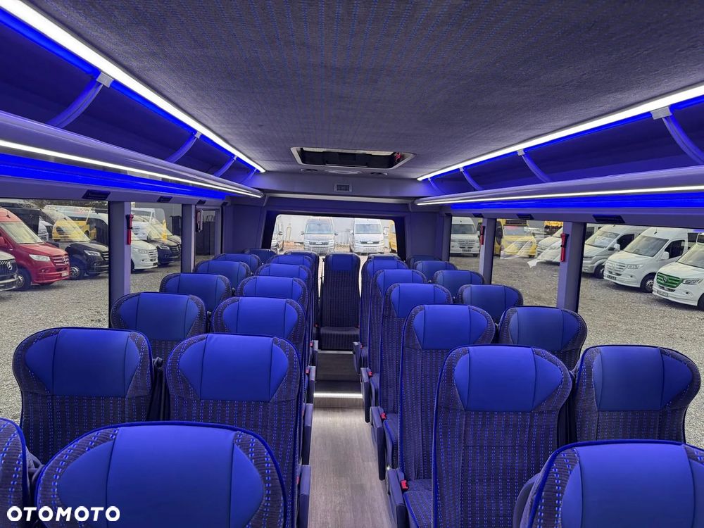 Mercedes-Benz Sprinter 519 - 18