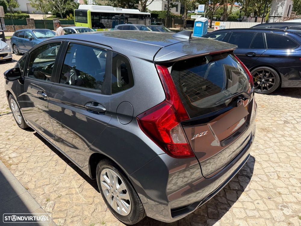 Honda Jazz 1.3 I-VTEC Elegance — fotografia 3