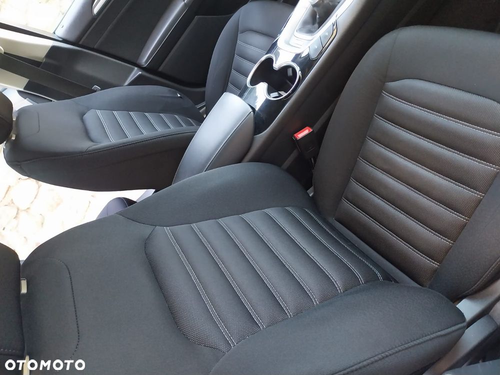 Ford Mondeo - 19