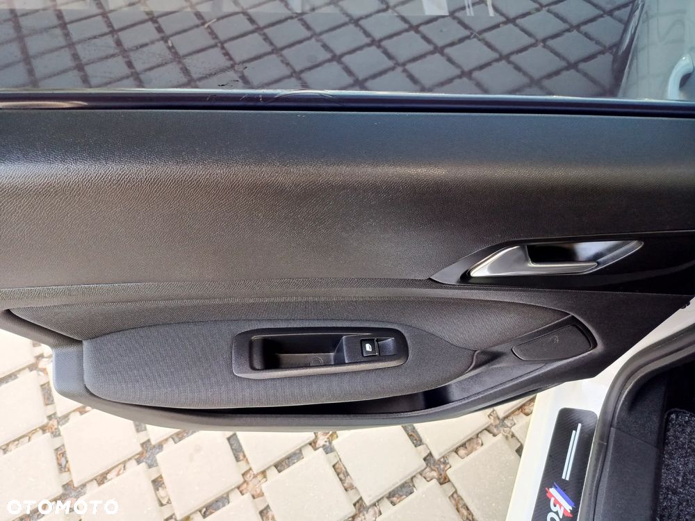 Peugeot 308 BlueHDi 120 EAT6 Stop & Start Active Business-Paket - 29