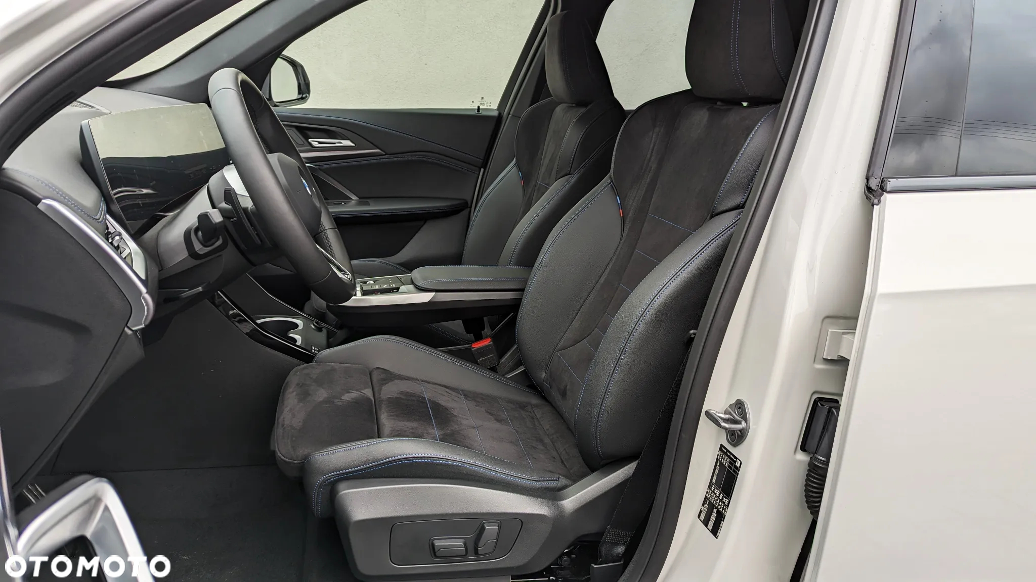 BMW iX1 xDrive30 66.5kWh M Sport - 22